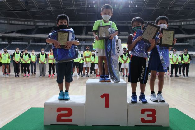 第34回全国ショートテニストーナメント大会1～2年生男子入賞者