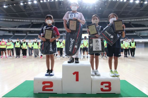 第34回全国ショートテニストーナメント大会3～4年生女子入賞者