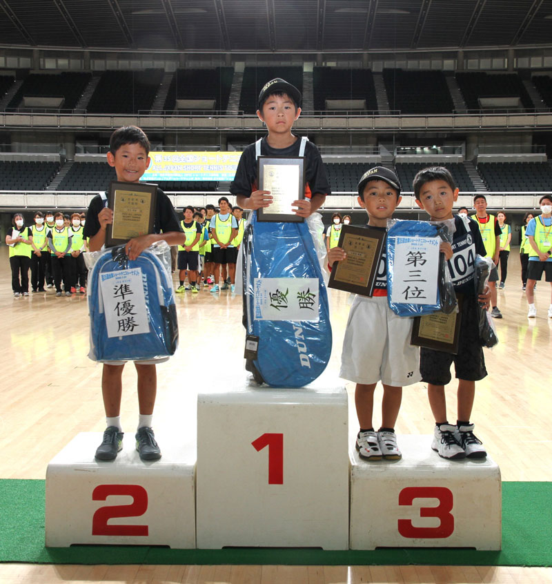 第35回全国ショートテニストーナメント大会1～2年生男子入賞者