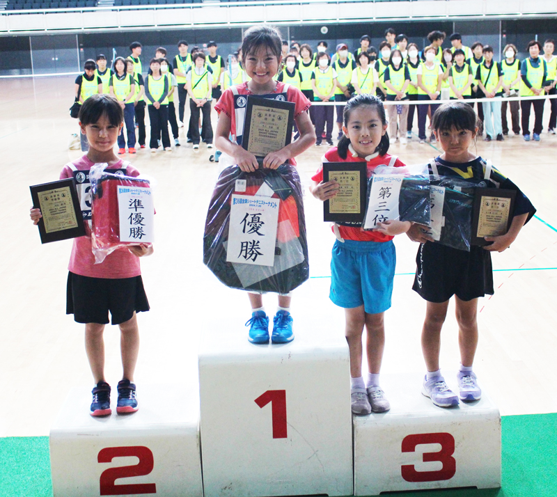 第36回全国ショートテニストーナメント大会1～2年生女子入賞者